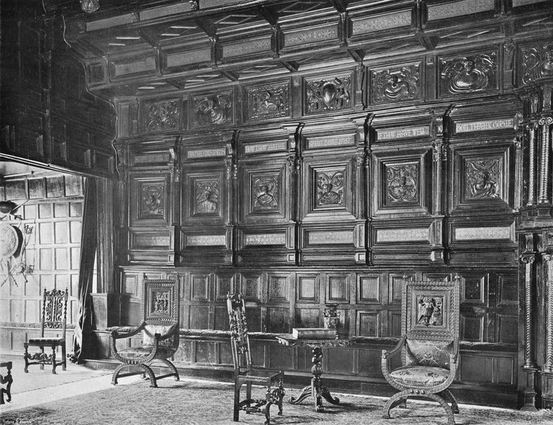 O velho painel no grande salão de Charles Latham