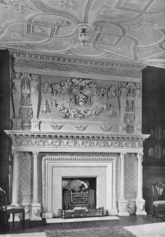 The Red Lodge: A chaminé da sala de desenho de Charles Latham