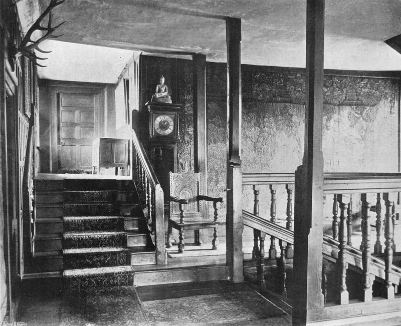 The Tapestry Gallery de Charles Latham