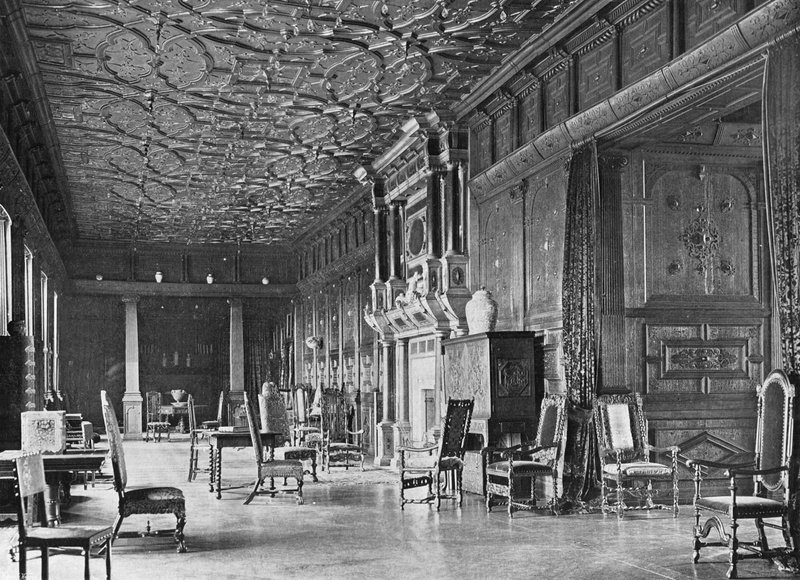 O West End da Long Gallery de Charles Latham