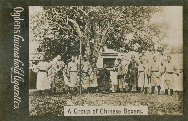 Um grupo de boxeadores chineses de Chinese Photographer