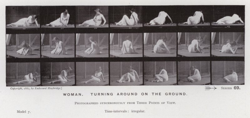 A Figura Humana em Movimento: Mulher, girando no chão (foto a p/b) de Eadweard Muybridge