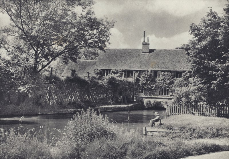 The Old Mill, Ramsbury (fotografia a preto e branco) de Edward Alfred Barton