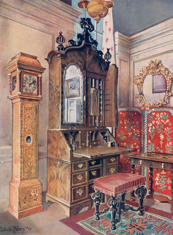 Um grupo de mobiliário do início do século XVIII. Armário de nogueira Scrutoire. Relógio embutido Sycamore (&39;Amarelo&39;). Tabouret Caeved de Edwin John Foley