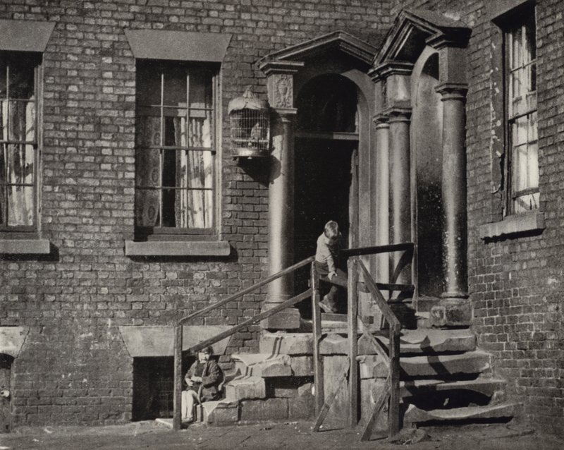 A Corner of Old Liverpool (foto a p/b) de English Photographer