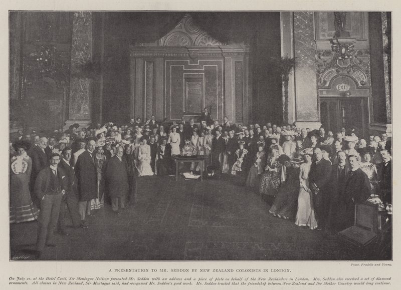 Uma apresentação para o Sr. Seddon por colonos neozelandeses em Londres de English Photographer