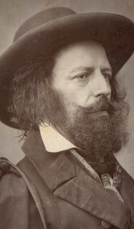 Alfred Lord Tennyson, poeta, retrato (foto a p/b) de English Photographer