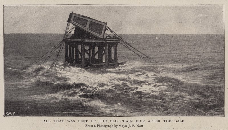 Tudo o que restou do Old Chain Pier após o Gale de English Photographer