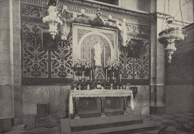 Altar da Igreja Latina, Nazaré, no local da casa onde Cristo viveu de English Photographer