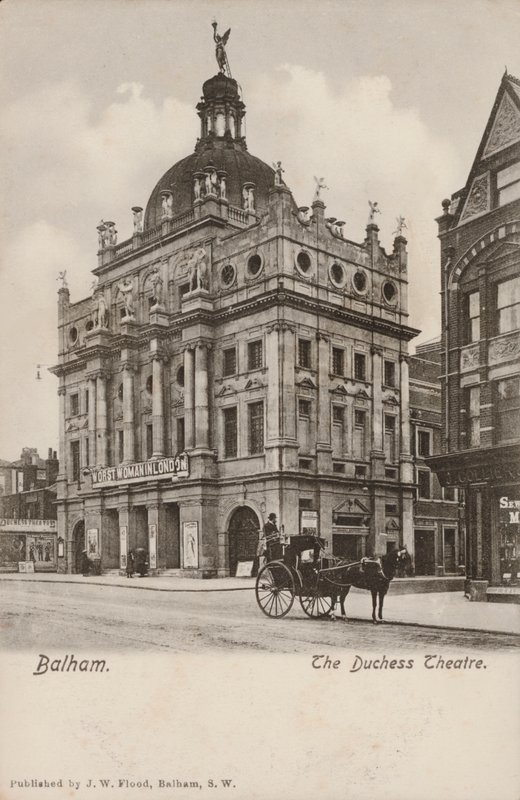 Balham, Londres, The Duchess Theatre (foto a p/b) de English Photographer