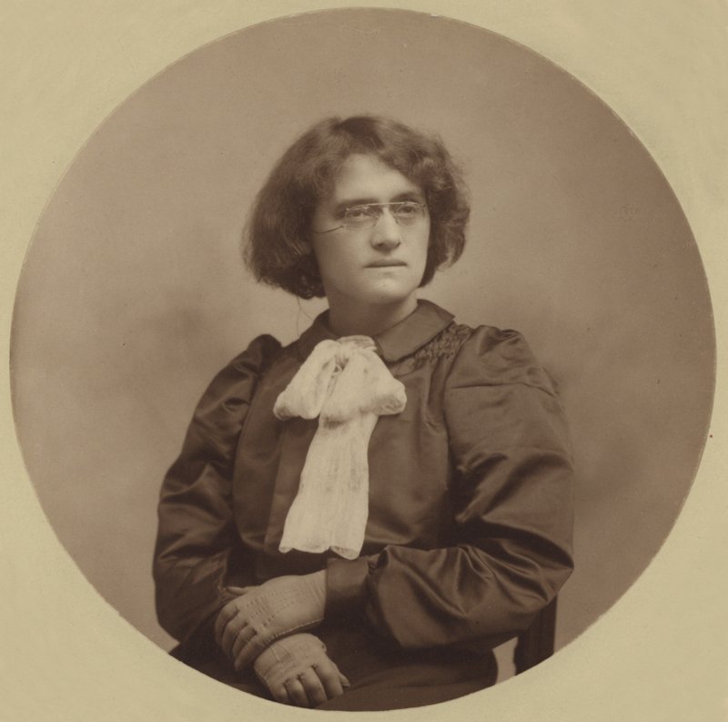 Beatrice Harraden de English Photographer