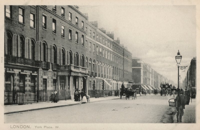 Bedford College, York Place, Londres (foto a p/b) de English Photographer