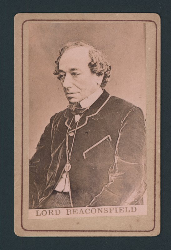Benjamin Disraeli, cartão de visita de English Photographer
