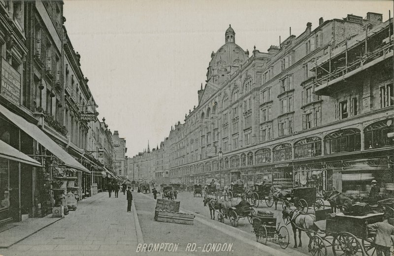 Brompton Road, em Londres de English Photographer
