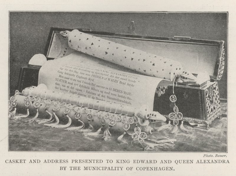 Casket and Address apresentado ao rei Edward e à rainha Alexandra pelo município de Copenhague de English Photographer