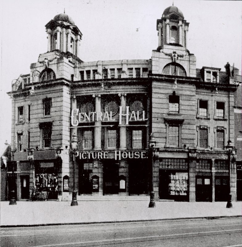 Casa de imagens do Central Hall, Bromley Road, Catford de English Photographer