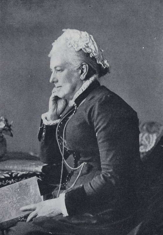 Charlotte Mary Yonge (foto a p/b) de English Photographer