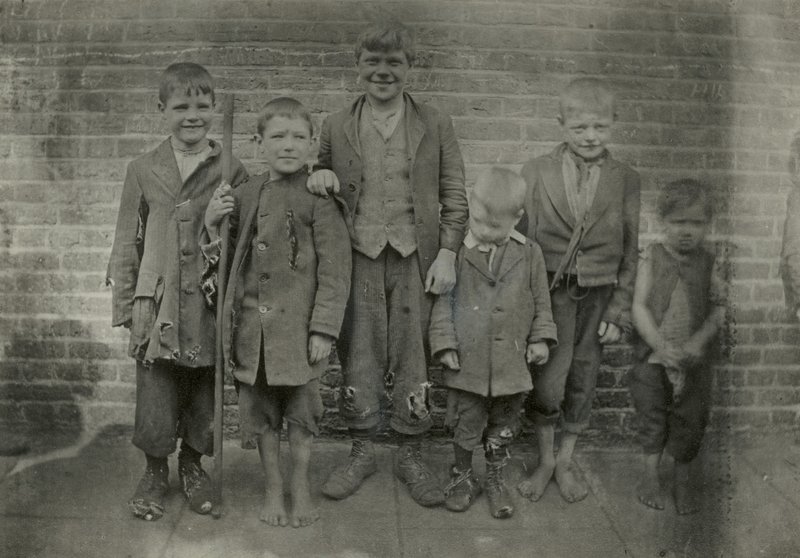 Pobreza infantil, Londres de English Photographer