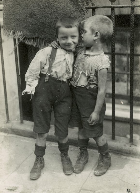 Pobreza infantil, Londres de English Photographer