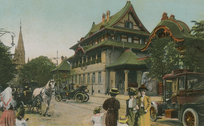Edifício de estilo chinês. Postal enviado em 1913. de English Photographer