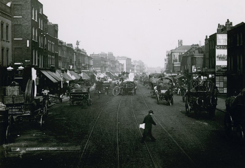 Estrada comercial, londres de English Photographer