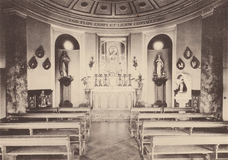 Convento do Sagrado Coração, Roehampton: Capela da Mater Admirabilis (fotografia a preto e branco) de English Photographer