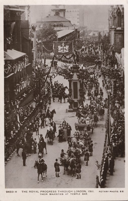 Procissão de coroação do Rei George V e da Rainha, Temple Bar, Londres de English Photographer