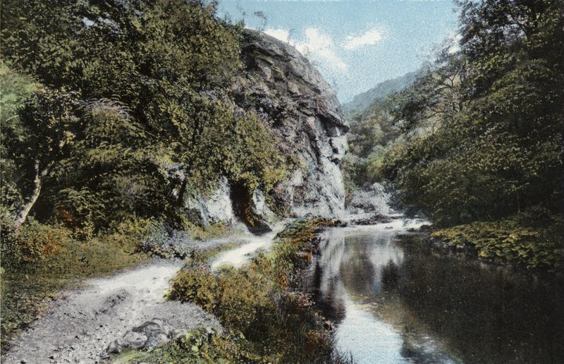 Dovedale, a rocha com cara de leão de English Photographer
