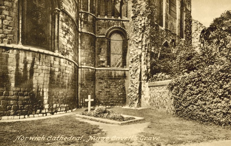Túmulo de Edith Cavell, Catedral de Norwich, Norfolk de English Photographer