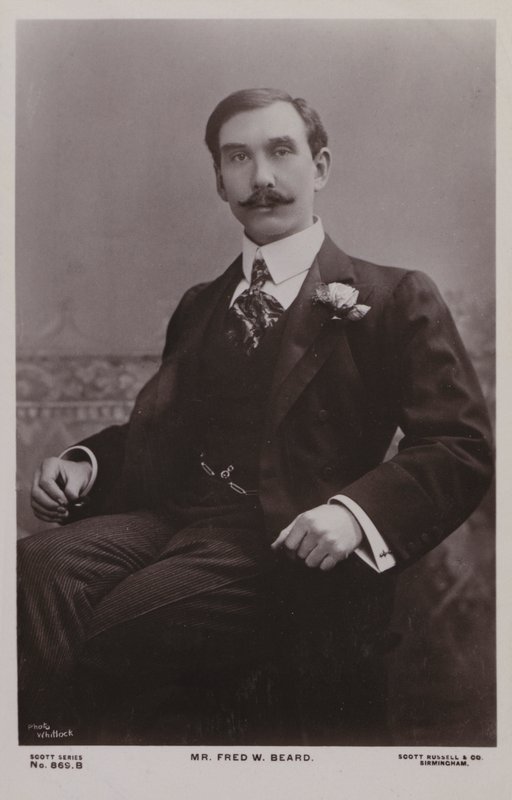 Fred W Beard, músico britânico de English Photographer