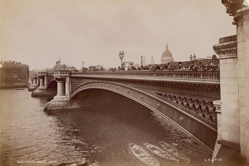 Vista geral da ponte de Blackfriars de English Photographer