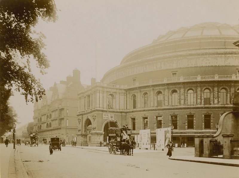 Vista geral do Royal Albert Hall de English Photographer