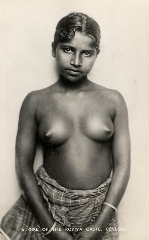 Garota da Casta Rodiya no Sri Lanka (foto p/b) de English Photographer