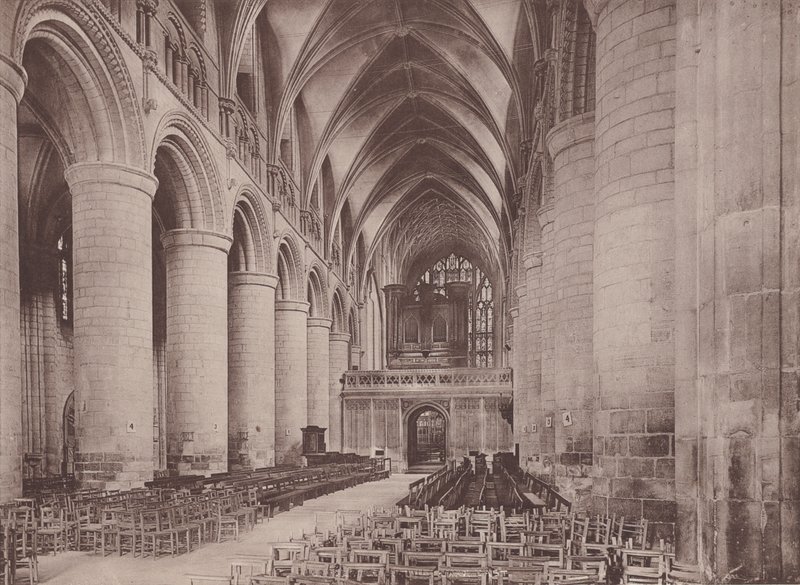 Gloucester: A Catedral, Nave East (foto a p/b) de English Photographer
