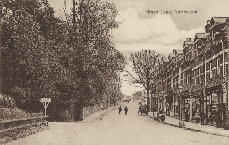 Green Lane, Northwood, perto de Londres (foto a p/b) de English Photographer