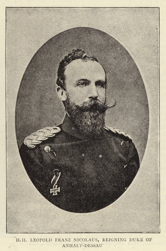 HH Leopold Franz Nicolaus, duque reinante de Anhalt-Dessau de English Photographer