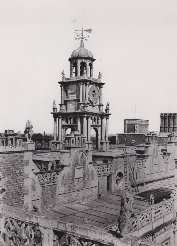 Hatfield House, The Clock-Turret (foto a p/b) de English Photographer