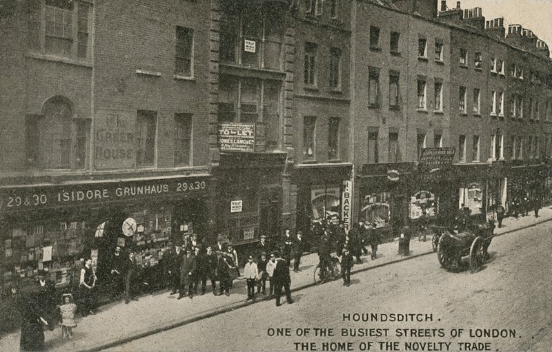 Houndsditch, uma das ruas mais movimentadas de Londres, a casa do comércio de novidade, Londres de English Photographer