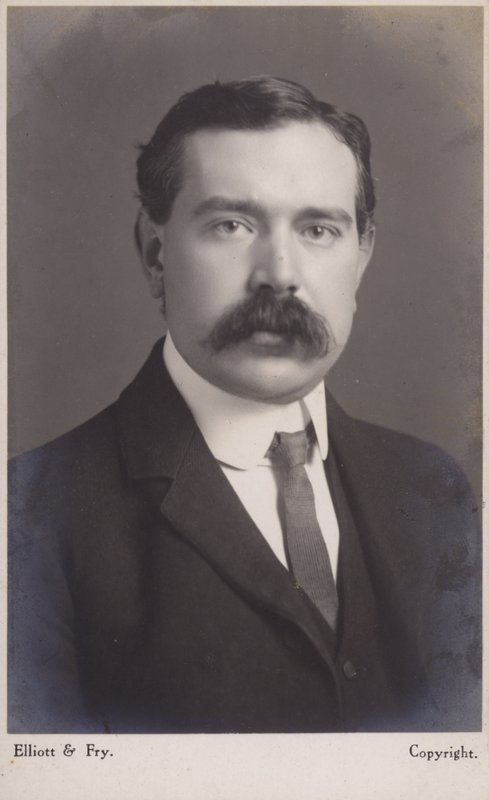 John Ambrose Fleming (1849-1945), engenheiro eletricista e físico inglês de English Photographer