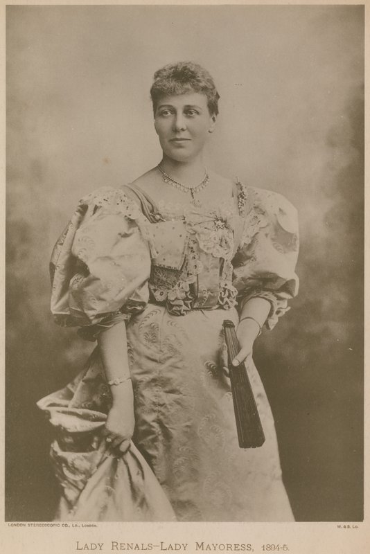 Senhora Renals - Lady Mayoress, 1894-95 de English Photographer
