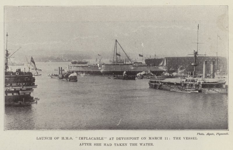 Lançamento do HMS Implacable em Devonport em 11 de março, o navio depois de ter tomado a água de English Photographer