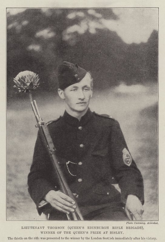 Tenente Thomson (Queens Edinburgh Rifle Brigade), vencedor do Prêmio Queens em Bisley de English Photographer
