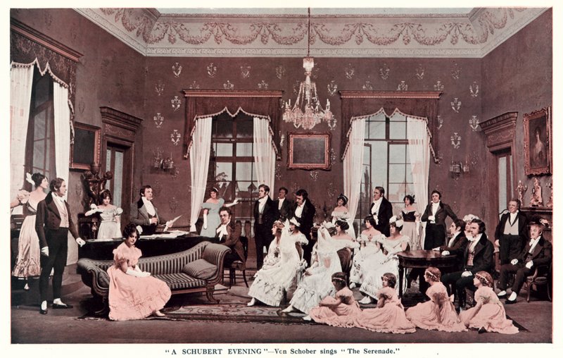 Hora Lilás, Uma Noite Schubert, Von Schober canta A Serenata (foto a p/b) de English Photographer