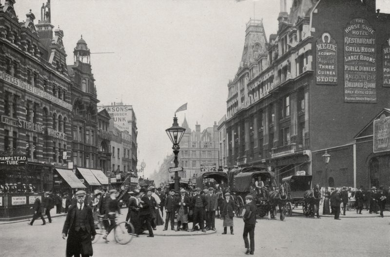 Londres: Tottenham Court Road (foto a p/b) de English Photographer