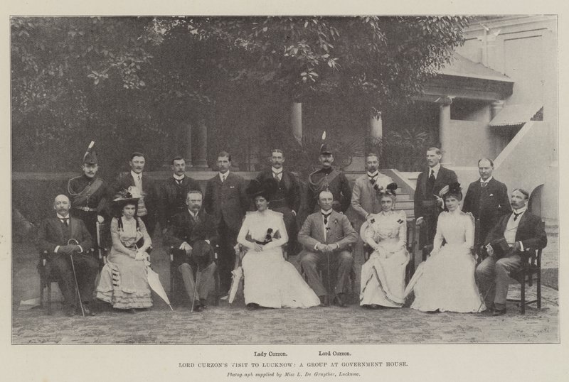Lord Curzons visita a Lucknow, um grupo na sede do governo de English Photographer