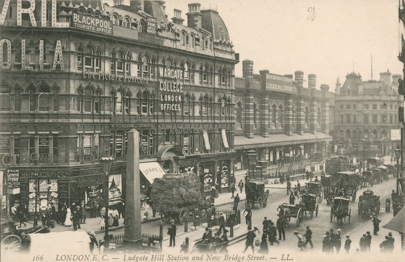 Ludgate Hill Station e New Bridge Street, em Londres de English Photographer