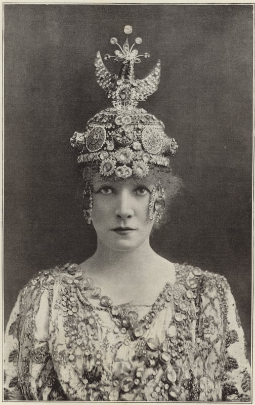 Madame Sarah Bernhardt como Theodora de English Photographer