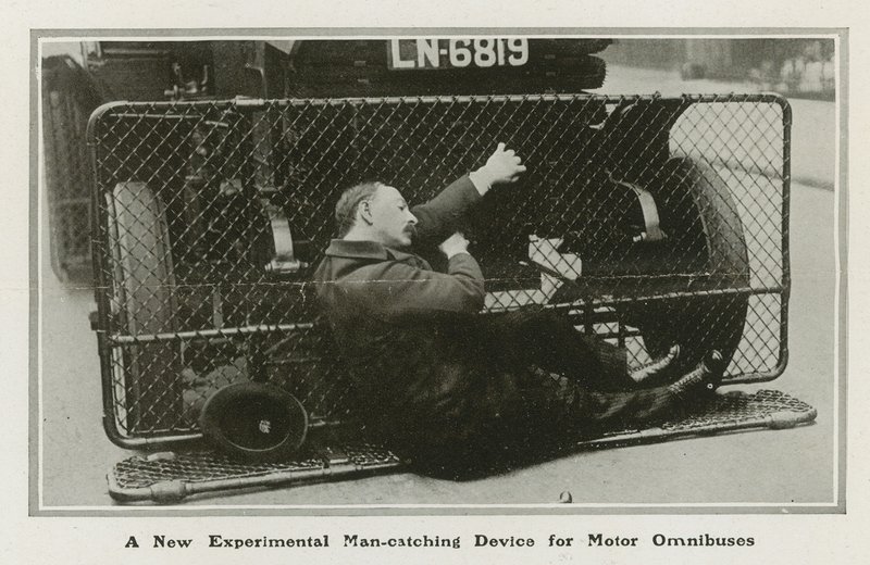Dispositivo de captura de homem para omnibuses de motor de English Photographer