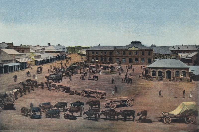 Praça do Mercado, Kimberley de English Photographer