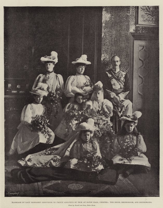 Casamento de Lady Margaret Grosvenor com o príncipe Adolphus de Teck no Eaton Hall, Chester, a noiva, noivo e madrinhas de English Photographer